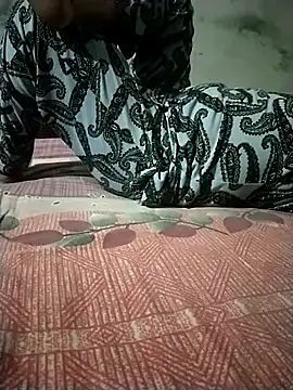 Snapshot of sharnjit299 chatting on 10-16-25, 04:52 sharnjit299 online show from 10-16-25, 04:52