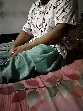 Snapshot of sharnjit299 chatting on 10-18-25, 04:41 sharnjit299 online show from 10-18-25, 04:41