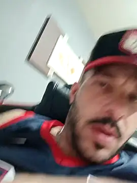 Snapshot of diroseno chatting on 10-29-25, 07:26 diroseno online show from 10-29-25, 07:26