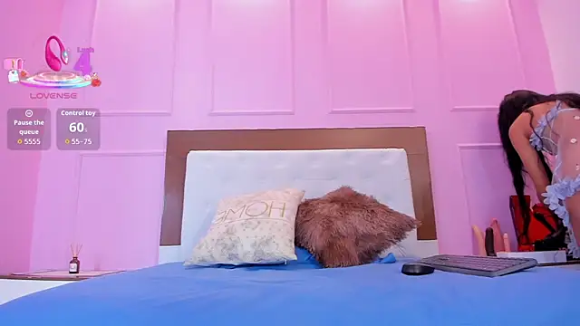 SOPHIATRISTA online show from 09-15-25, 12:27