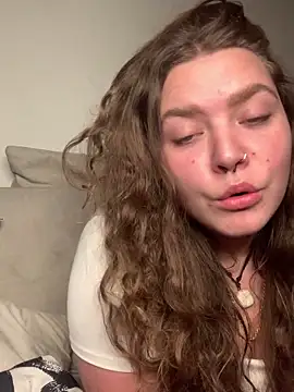 badcurvy online show from 03-03-25, 09:59