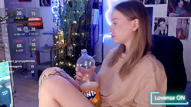 lissallor  online show from 03-03-25, 08:27