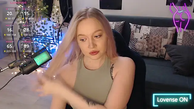 lissallor  online show from 10-18-25, 08:20