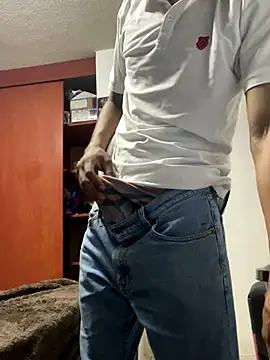 Snapshot of Erickhotddjots chatting on 09-24-25, 01:20 Erickhotddjots online show from 09-24-25, 01:20