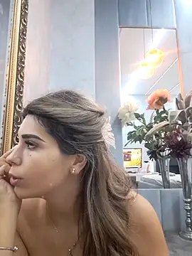 Bella Posh online show from 10-20-25, 04:35