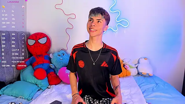 callum 77 online show from 10-08-25, 04:21