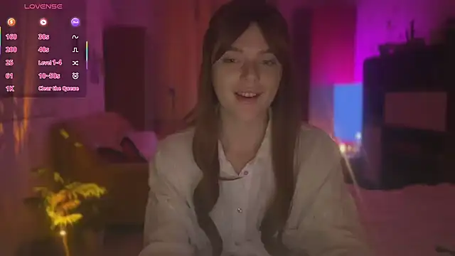 Snapshot of CherryRed_Girl chatting on 11-23-25, 11:59 CherryRed Girl online show from 11-23-25, 11:59