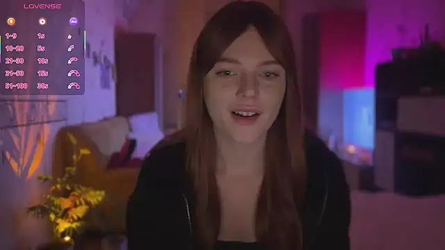 Snapshot of CherryRed_Girl chatting on 12-02-25, 09:43 CherryRed Girl online show from 12-02-25, 09:43