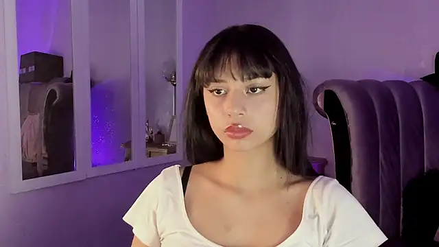 Snapshot of Seren_Bleck chatting on 09-25-25, 02:15 Seren Bleck online show from 09-25-25, 02:15