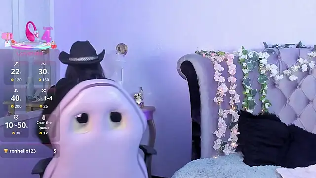 Seren Bleck online show from 11-20-25, 02:34