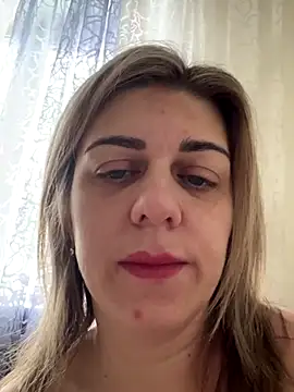 Lusi Luxary online show from 11-18-25, 04:06