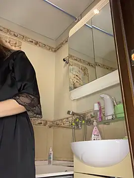 Lusi Luxary online show from 11-26-25, 05:52