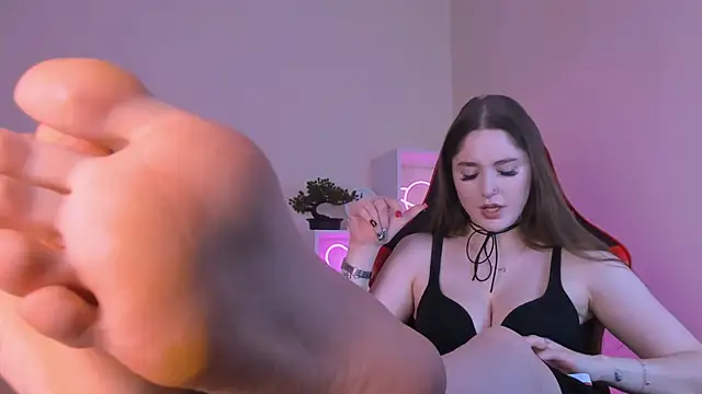 hazel sullivan online show from 09-16-25, 12:28