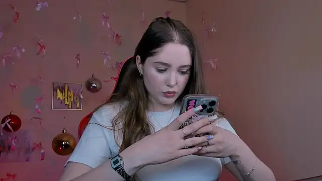 hazel sullivan online show from 12-15-25, 12:20