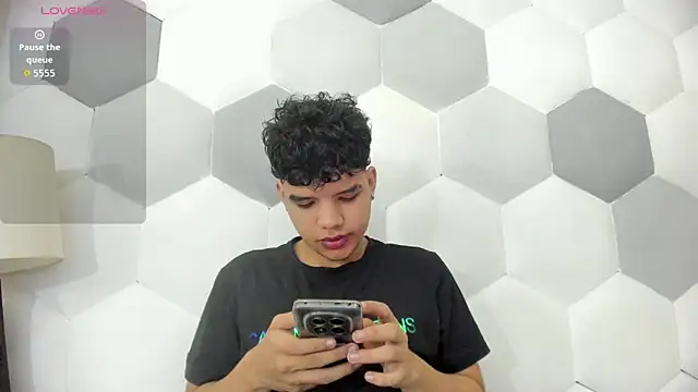 Axel Forte online show from 10-31-25, 01:23