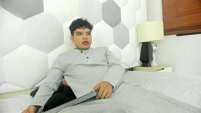 Axel Forte online show from 02-21-26, 01:01