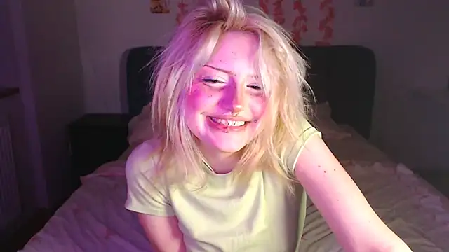 KimiSakura online show from 04-15-26, 09:37