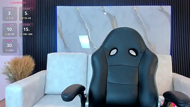 Snapshot of Ivaannaa_ chatting on 11-06-25, 02:51 Ivaannaa online show from 11-06-25, 02:51