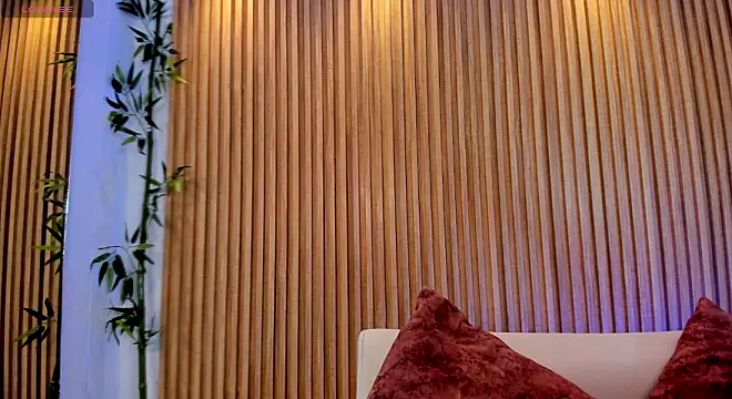 Snapshot of Ivaannaa_ chatting on 02-21-26, 11:44 Ivaannaa online show from 02-21-26, 11:44