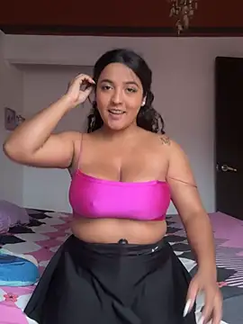 Snapshot of MarianaZapataa chatting on 02-21-25, 11:10 MarianaZapataa online show from 02-21-25, 11:10