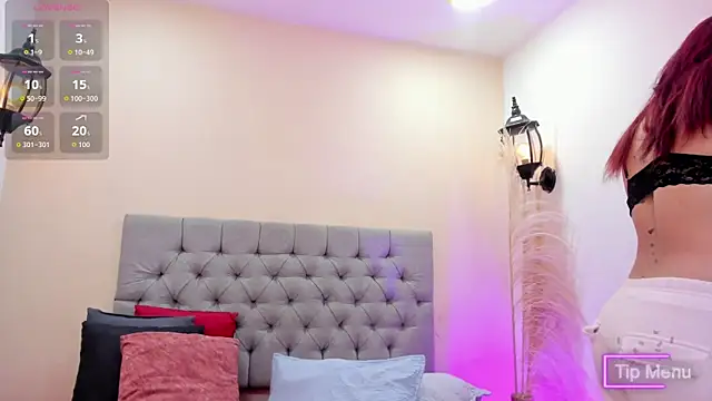 Maite Smith  online show from 02-25-26, 01:21