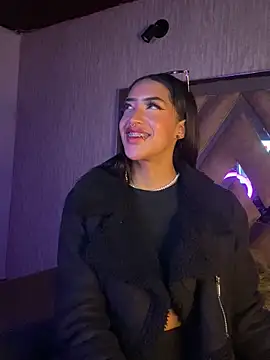 MichelleDiaz Pink online show from 11-09-25, 01:26