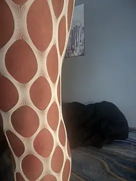 MichelleDiaz Pink online show from 11-27-25, 05:15