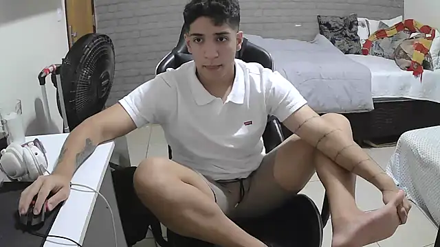 Snapshot of brancooodonto chatting on 10-11-25, 02:55 brancooodonto online show from 10-11-25, 02:55