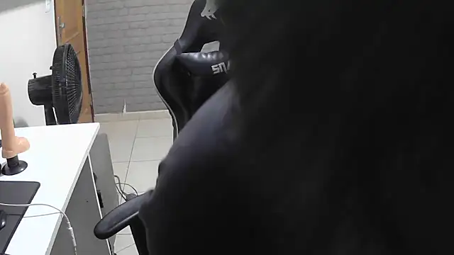 Snapshot of brancooodonto chatting on 12-14-25, 12:49 brancooodonto online show from 12-14-25, 12:49