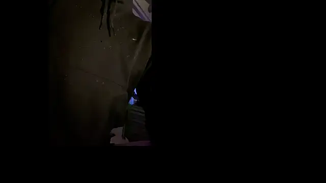 Polaroid White online show from 12-03-25, 07:49