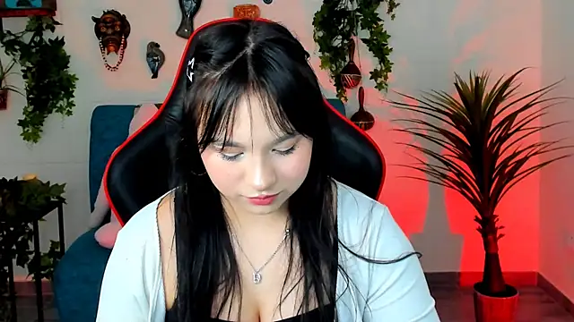 Snapshot of HanaWise chatting on 02-22-25, 08:18 HanaWise online show from 02-22-25, 08:18