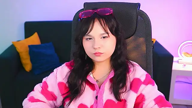 Snapshot of HanaWise chatting on 02-24-25, 11:10 HanaWise online show from 02-24-25, 11:10