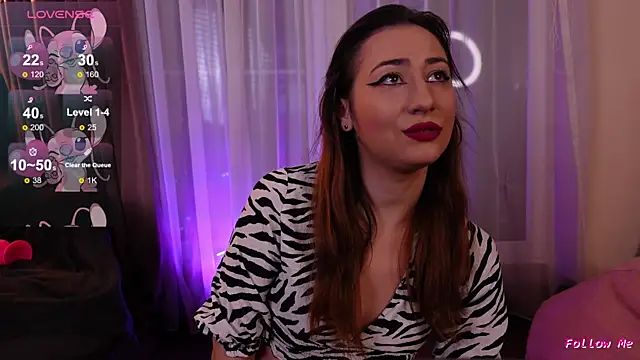 Snapshot of IsoldeBlis chatting on 10-23-25, 07:23 IsoldeBlis online show from 10-23-25, 07:23