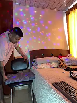 Snapshot of Saipuer31 chatting on 12-21-25, 04:03 Saipuer31 online show from 12-21-25, 04:03