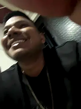 Snapshot of Saipuer31 chatting on 12-22-25, 07:38 Saipuer31 online show from 12-22-25, 07:38