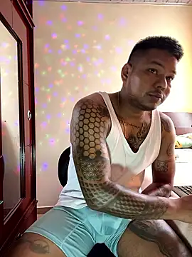 Snapshot of Saipuer31 chatting on 01-07-26, 04:42 Saipuer31 online show from 01-07-26, 04:42