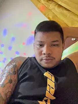 Snapshot of Saipuer31 chatting on 01-11-26, 11:21 Saipuer31 online show from 01-11-26, 11:21