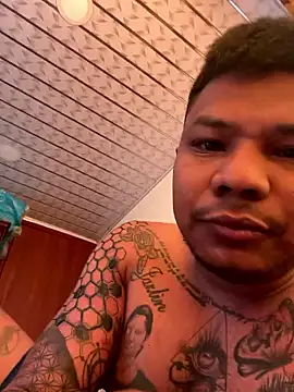 Snapshot of Saipuer31 chatting on 01-15-26, 01:05 Saipuer31 online show from 01-15-26, 01:05