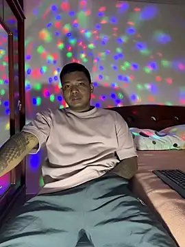 Snapshot of Saipuer31 chatting on 01-16-26, 02:26 Saipuer31 online show from 01-16-26, 02:26