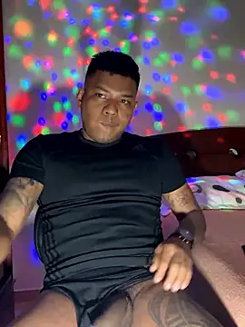 Snapshot of Saipuer31 chatting on 01-17-26, 11:52 Saipuer31 online show from 01-17-26, 11:52