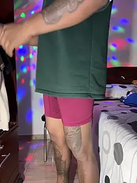 Snapshot of Saipuer31 chatting on 02-11-26, 05:12 Saipuer31 online show from 02-11-26, 05:12