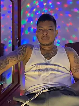 Snapshot of Saipuer31 chatting on 02-23-26, 06:27 Saipuer31 online show from 02-23-26, 06:27