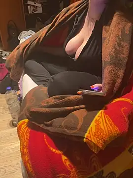 Tightassslut18 online show from 02-24-25, 07:30