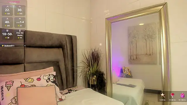 Snapshot of Layla_Clarke chatting on 10-21-25, 04:02 Layla Clarke online show from 10-21-25, 04:02