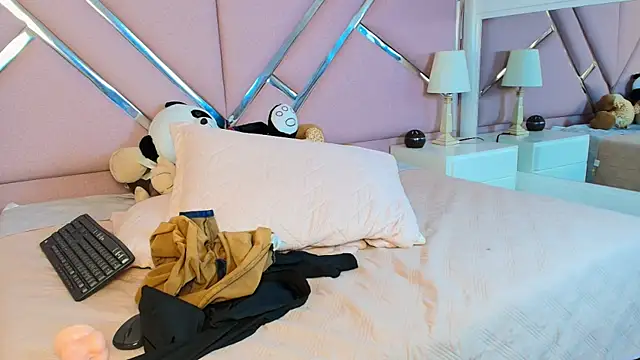 Emilybennett  online show from 02-26-25, 12:58