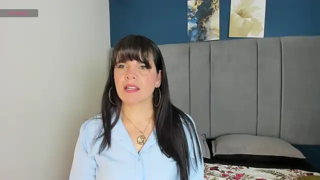 laura hotties online show from 09-13-25, 01:11