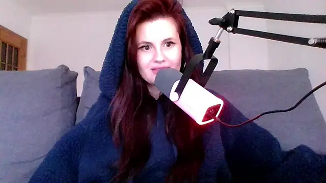 Della Ideal online show from 03-07-25, 05:49