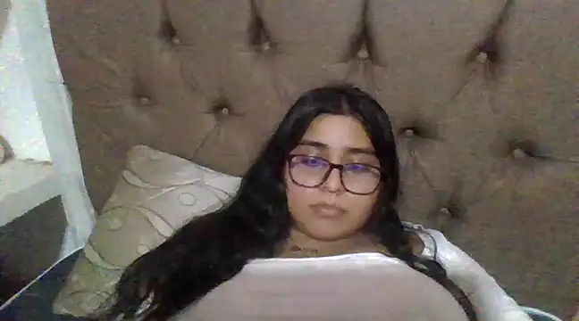 virginbrunette99 online show from 03-17-25, 09:02