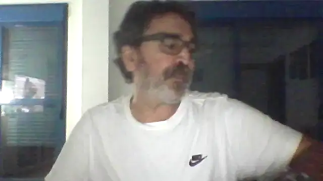 Snapshot of moreno51 chatting on 11-27-25, 07:49 moreno51 online show from 11-27-25, 07:49