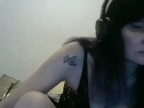 Hotmodel1984 online show from 02-13-26, 10:50